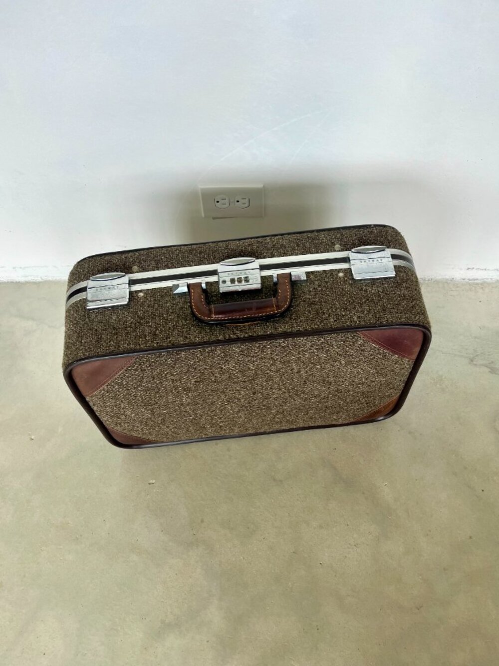 Vintage Skyway Tweed Suitcase 24" Brown Leather Trim MCM Luggage